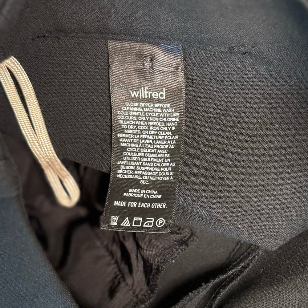 Wilfred (Aritzia) Black Tailored Flare Pants | Women’s Size 2 | Workwear Trouser - Picture 8 of 10